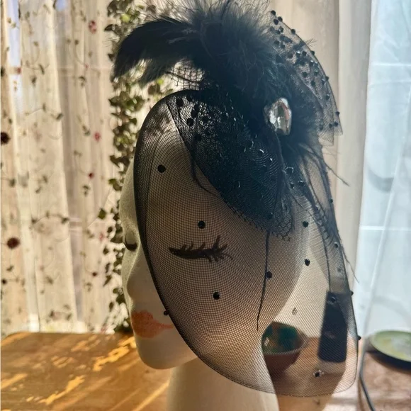Black Fascinator with Heart Rhinestone - Picture 3 of 4